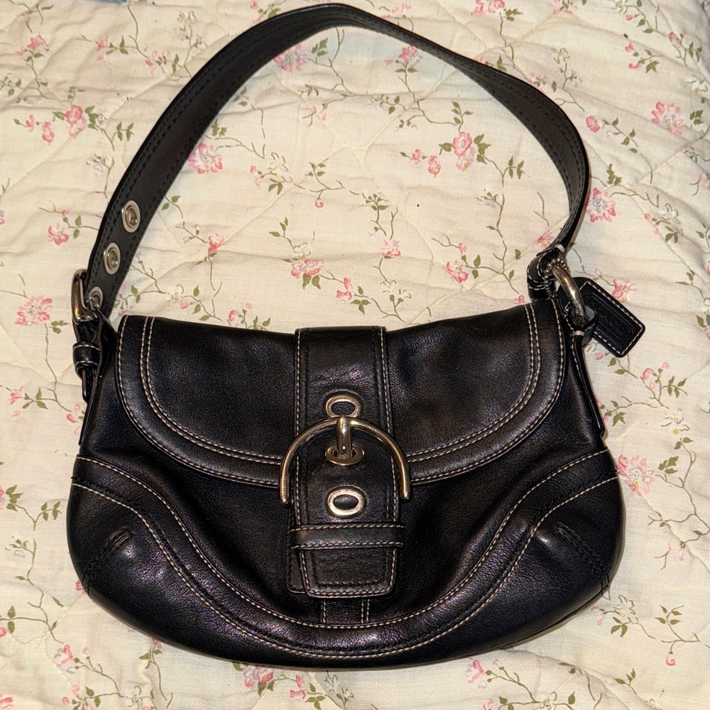 Coach Black Leather Women's Shoulder Bag